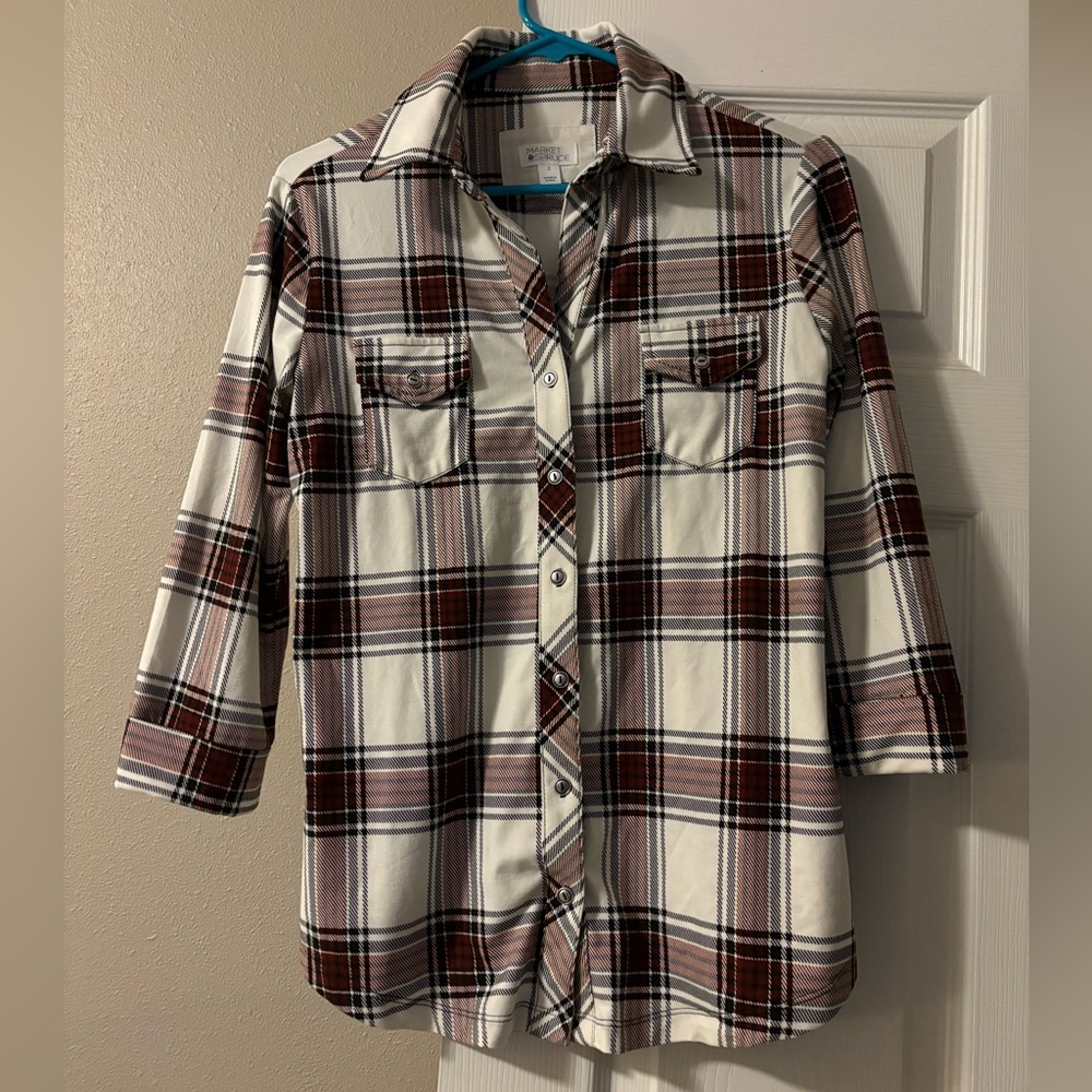 Market and Spruce button down knit top